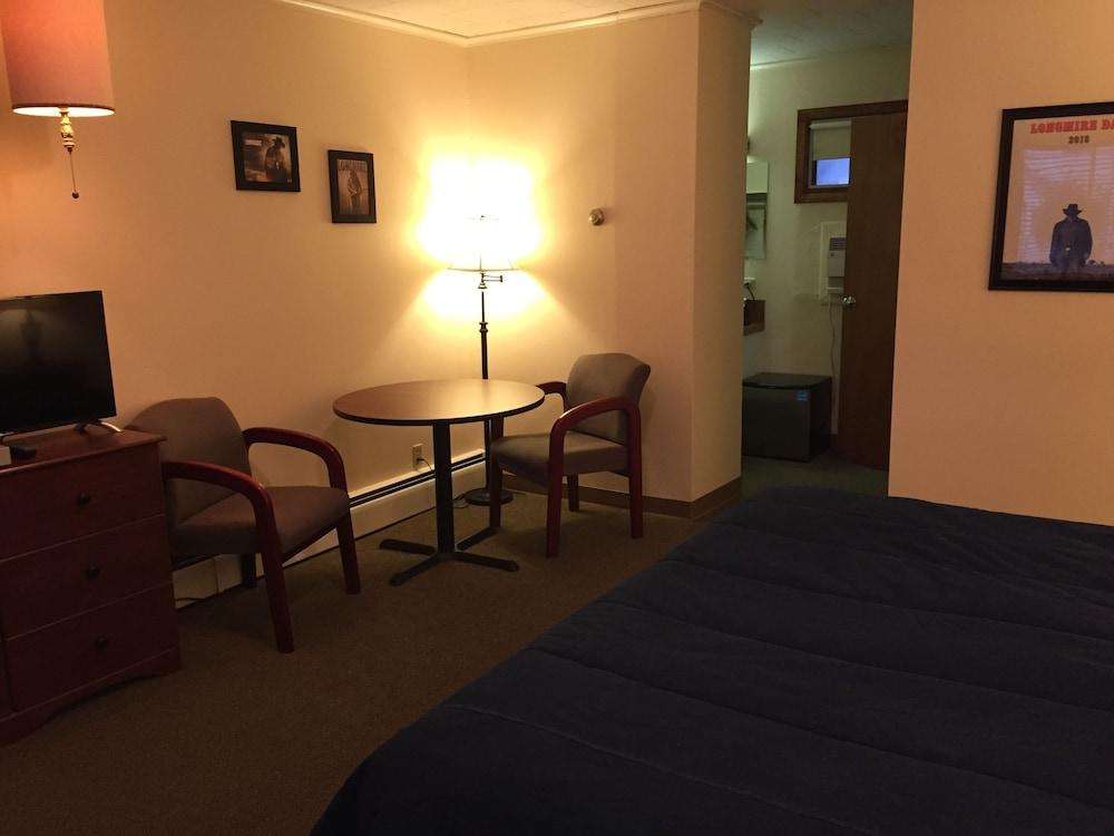 Mansion House Motel photo 4