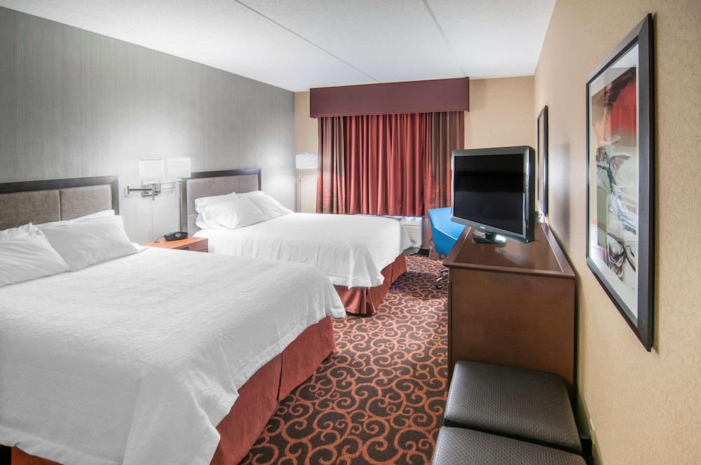 Hampton Inn Deadwood at Tin Lizzie Gaming Resort photo 12