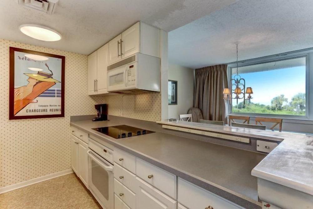 1127 Beach Walker photo 34