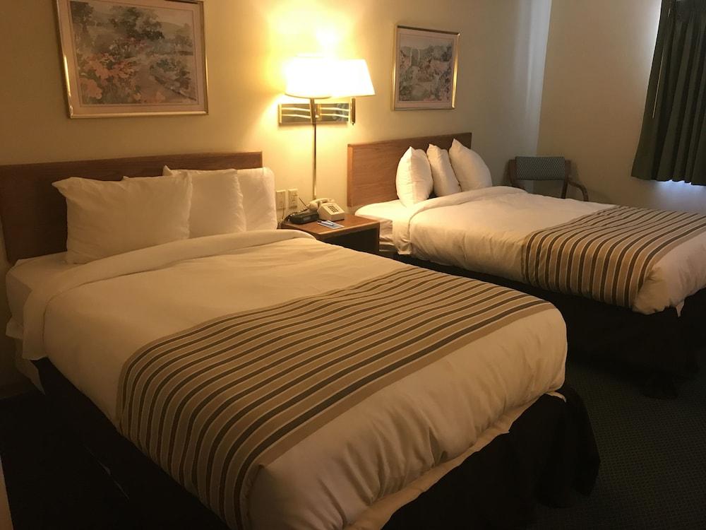 Smart Choice Inn photo 12