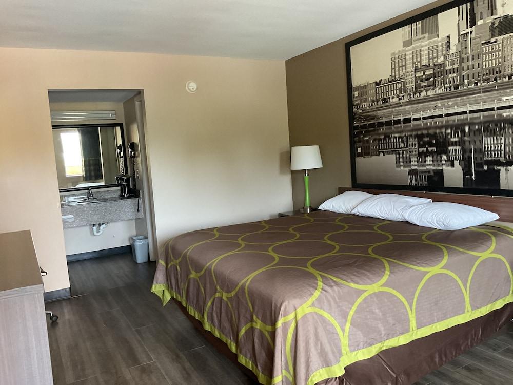 Super 8 by Wyndham Chattanooga/East Ridge photo 14