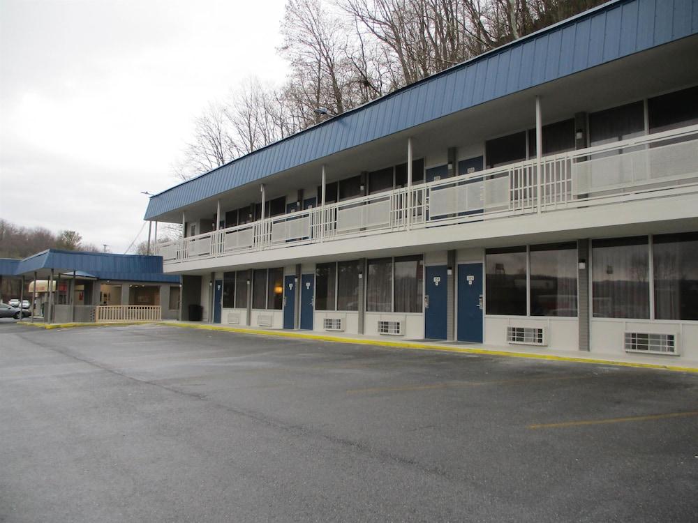 Motel 6 Chilhowie, VA  I-81 photo 17