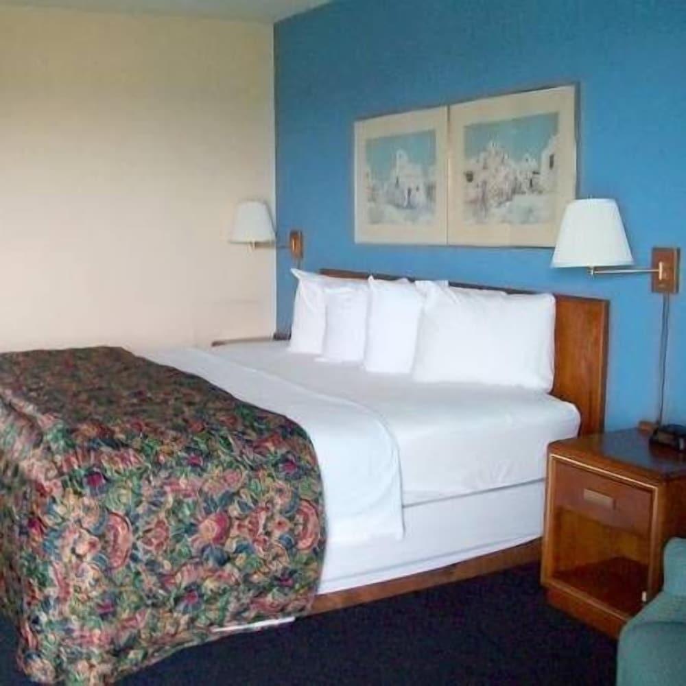 Ridge Crest Hotel photo 9