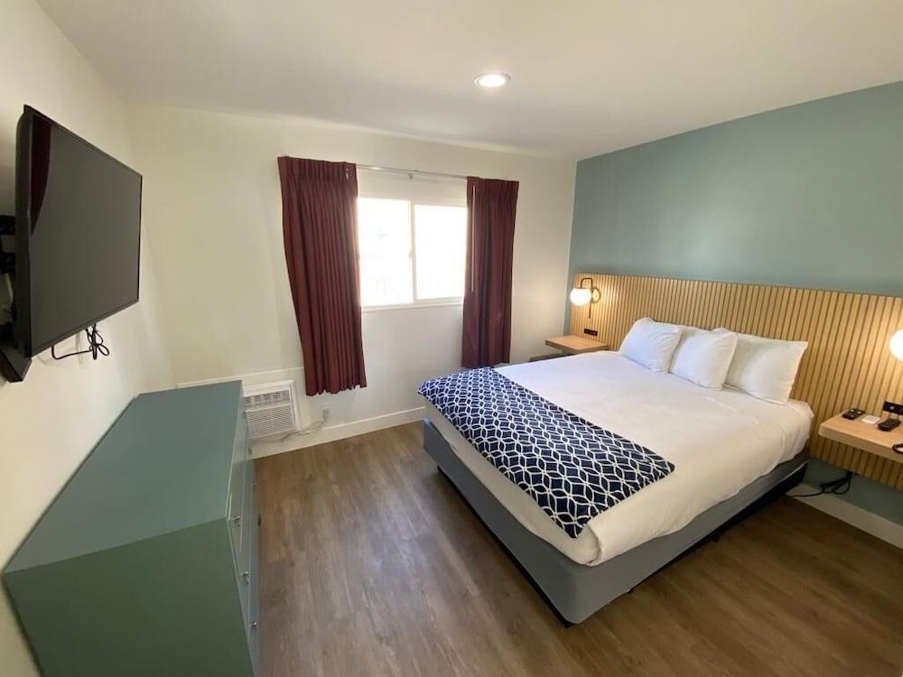Salt Air Lodge photo 19