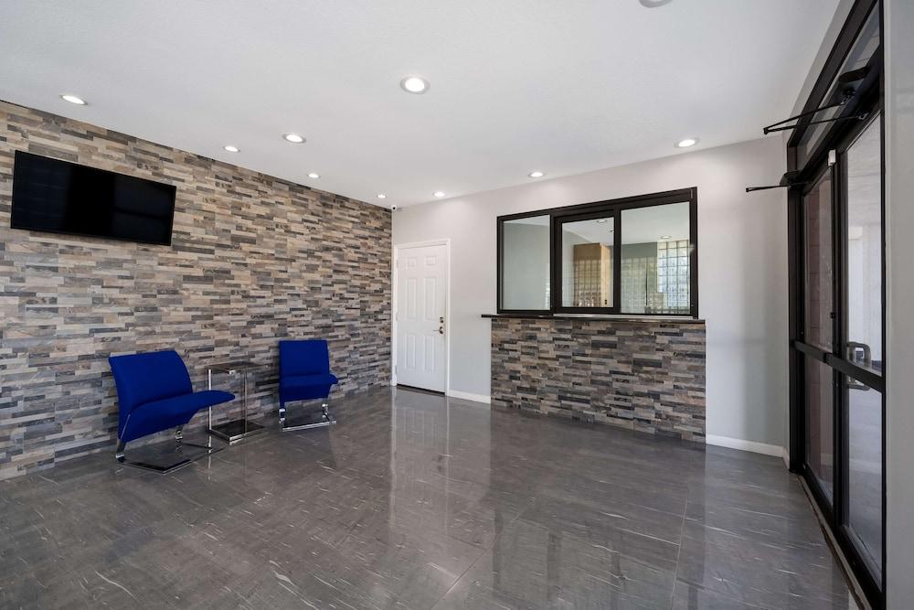 SureStay Hotel by Best Western Spring North Houston photo 2