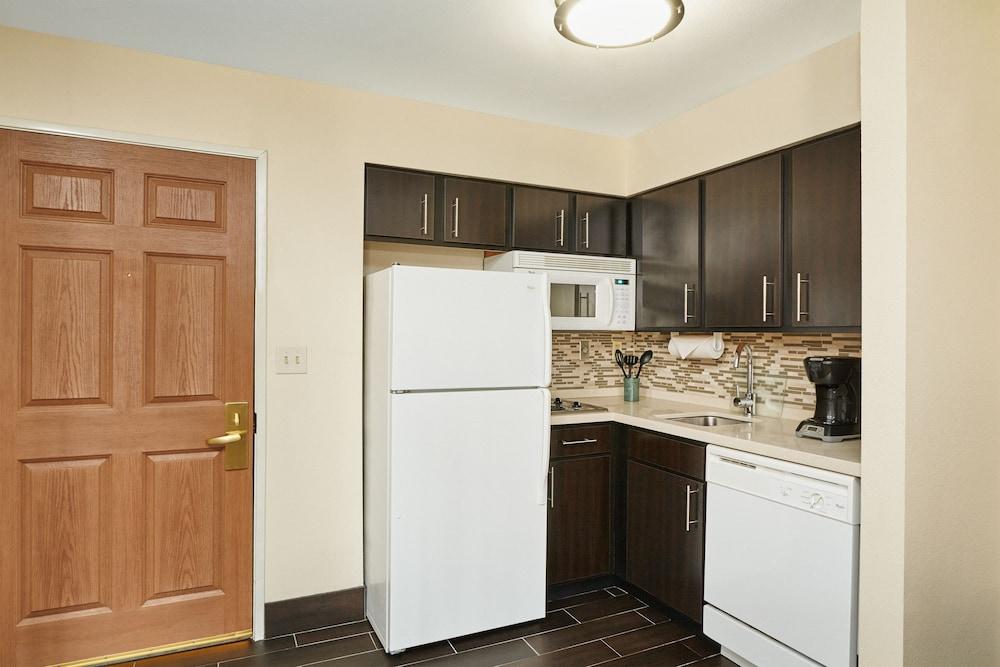 Staybridge Suites Chicago - Glenview by IHG photo 42