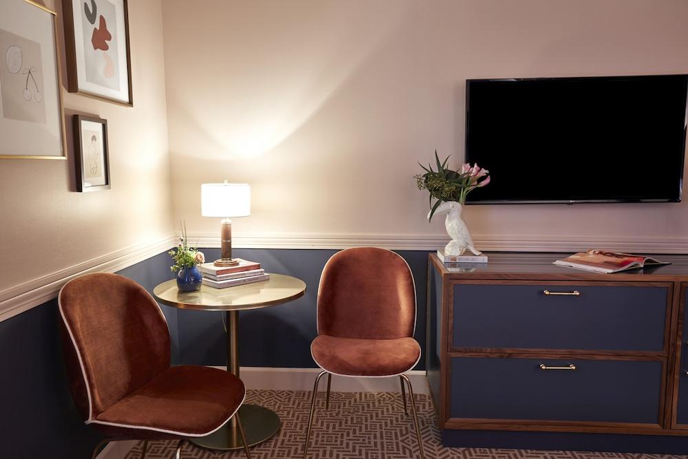The Oliver Hotel photo 31