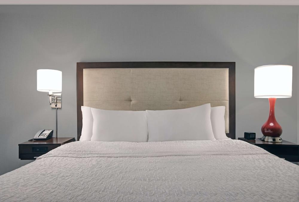 Hampton Inn Greenville I-385 - Woodruff Rd. photo 12