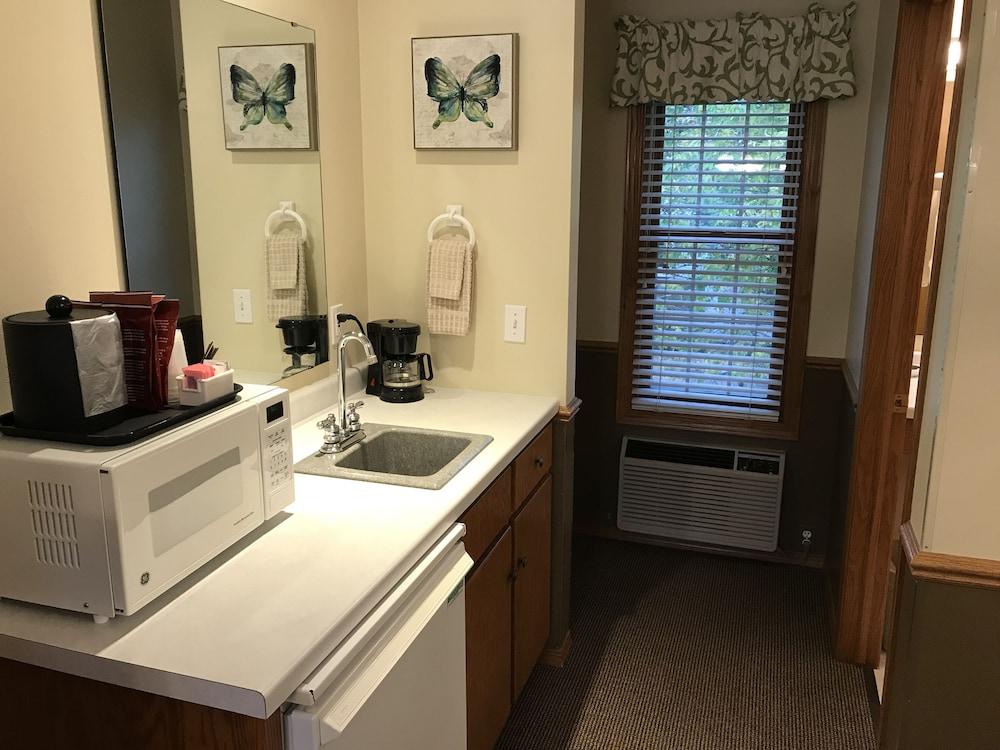 Bay Breeze Resort photo 3