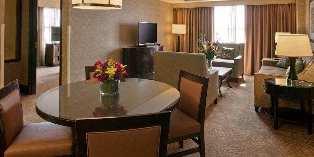 Isle Casino Hotel - Bettendorf photo 36