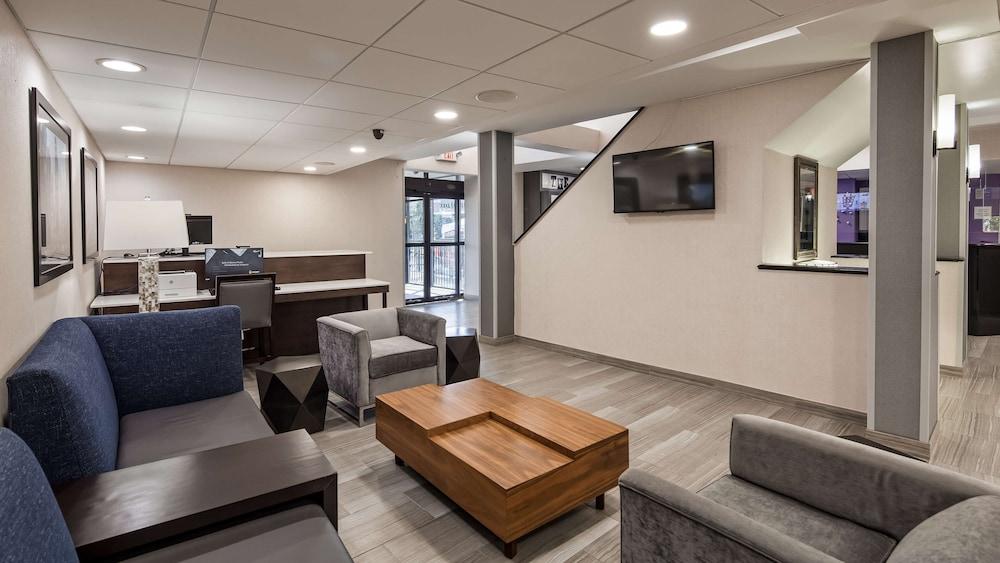 Best Western Paramus Hotel & Suites photo 2