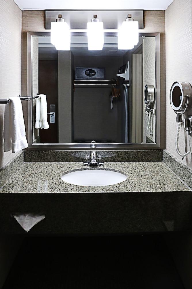 Emerald Queen Hotel & Casino - Fife photo 9
