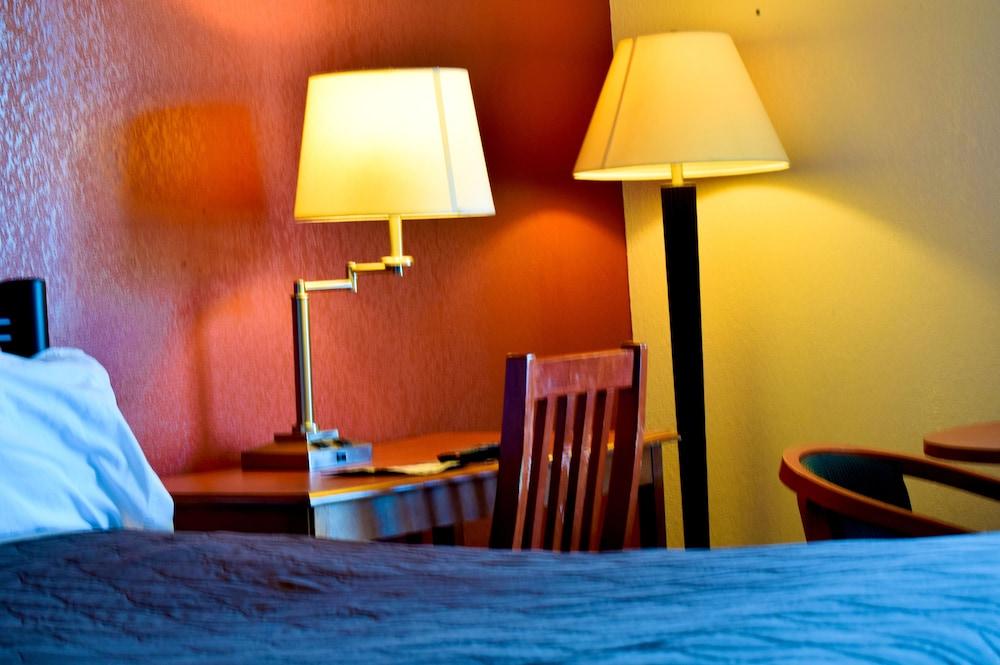 Stay Inn and Suites photo 23