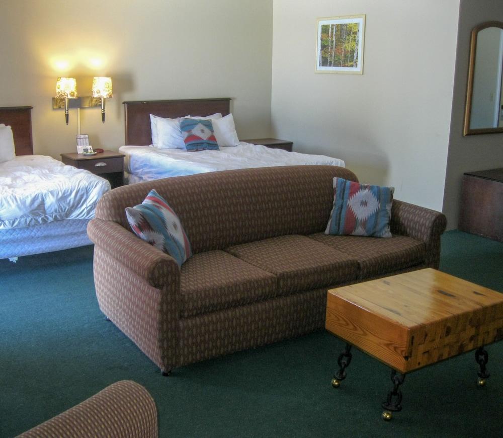 Cedar Hill Lodge photo 50