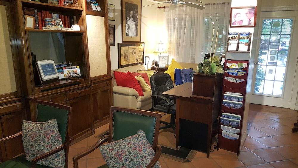 The Caribbean Court Boutique Hotel photo 35