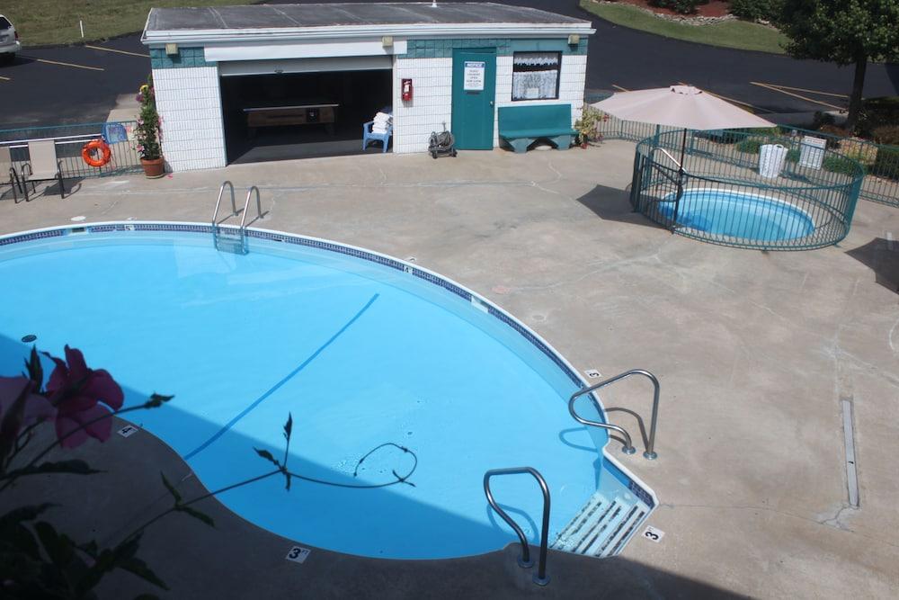 Ozark Valley Inn photo 29