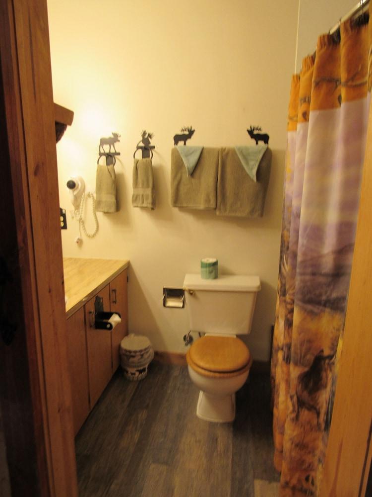 The Woodsman Country Lodge photo 6