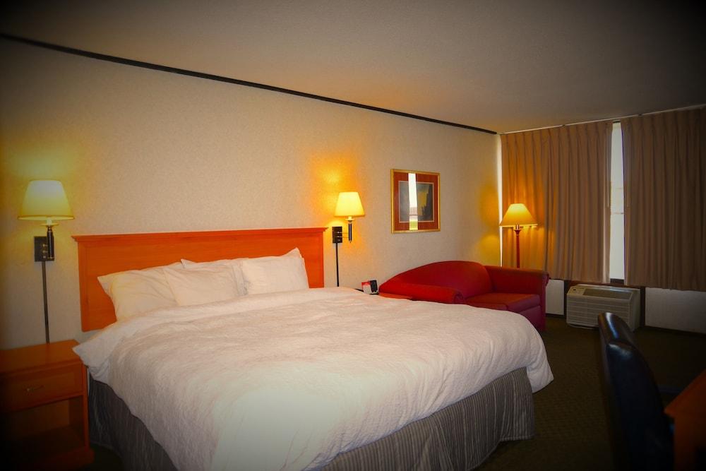 Howard Johnson by Wyndham Gillette photo 27