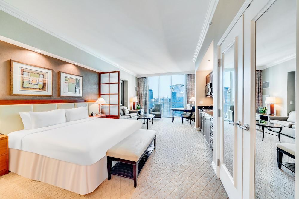 Jet Luxury Resorts @ The Signature Condo Hotel photo 27