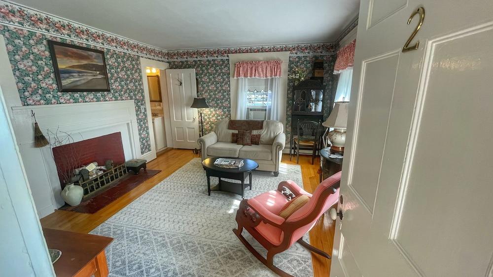 Open Hearth Inn photo 31