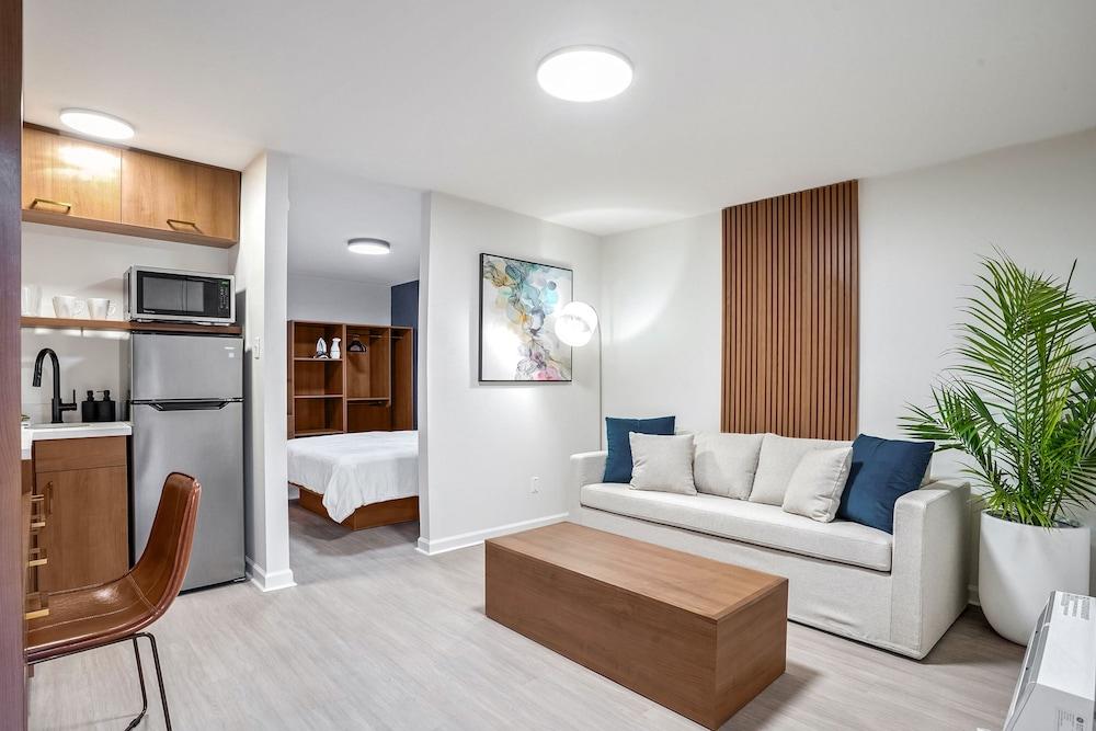 Redamo Suites photo 22