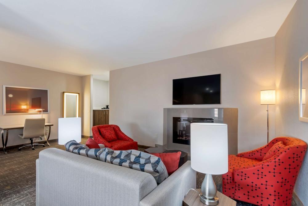 Best Western Premier Liberty Inn & Suites photo 21