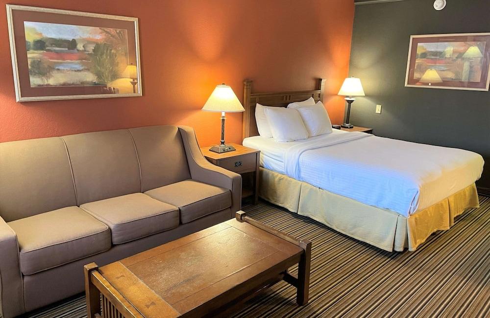 Crossroads Hotel and Event Center photo 68