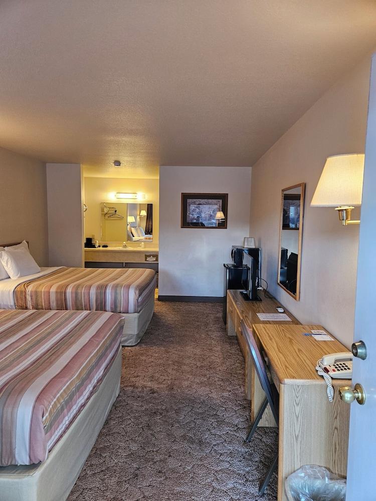 Yellowstone River Motel photo 4