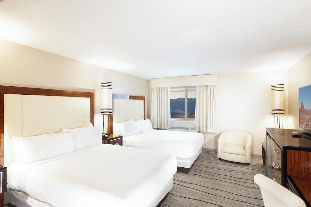 Western Village Inn & Casino by Peppermill Resorts photo 10