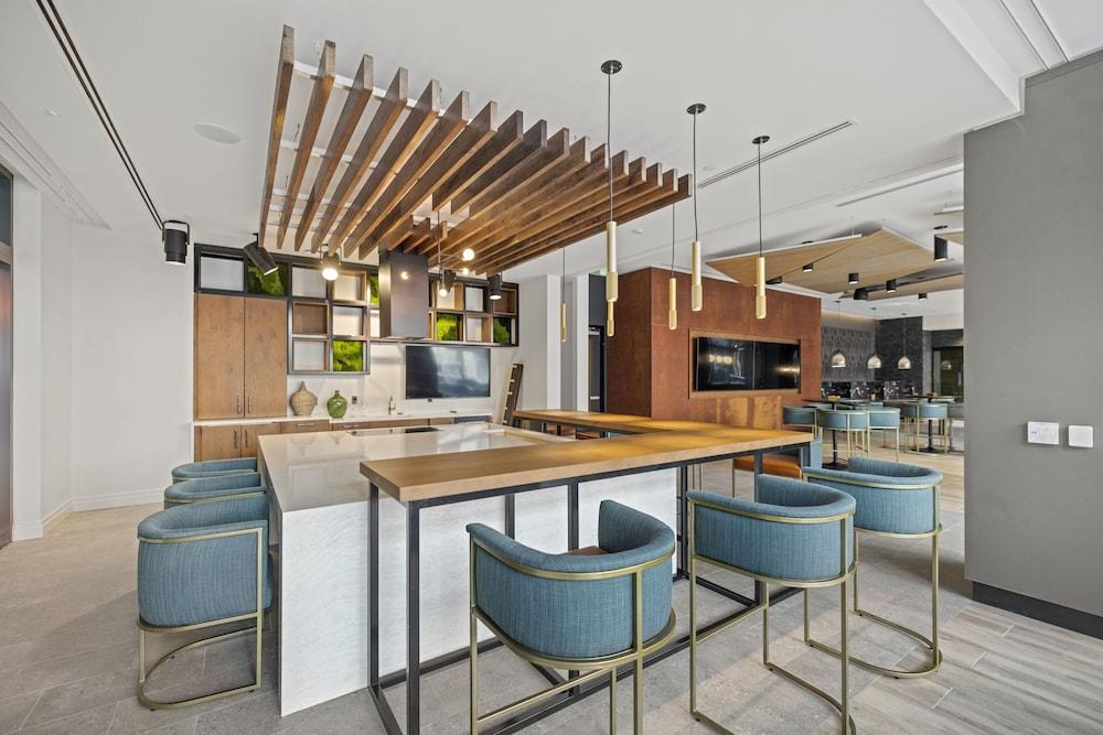 Placemakr Cathedral Heights photo 45