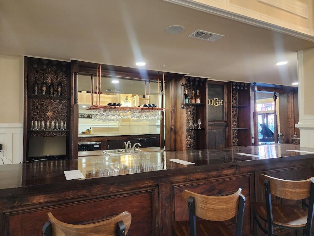Historic Griffin Hotel photo 23