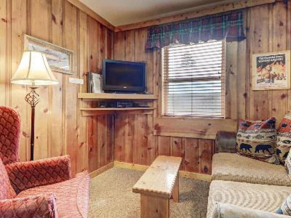 Eagle Fire Lodge & Cabins photo 12