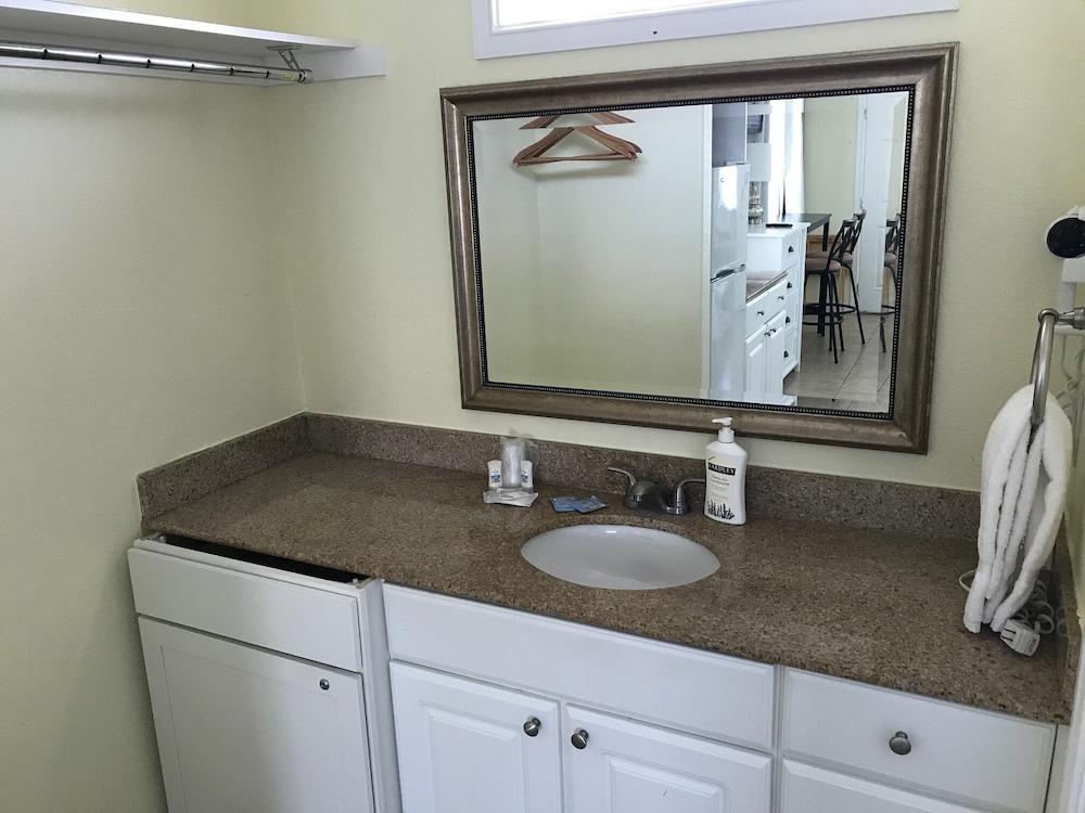 Beachgate Condo Suites And Hotel 438 1 Bedroom Condo photo 14