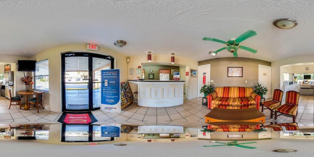 Econo Lodge Crystal River photo 2
