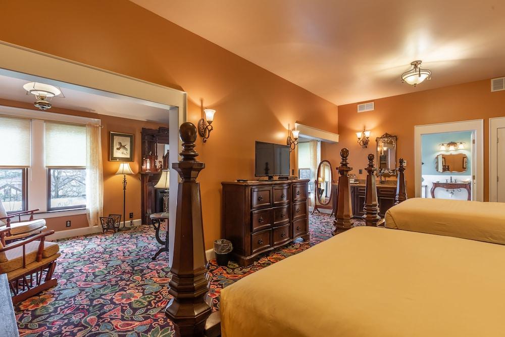 Steele Mansion photo 24