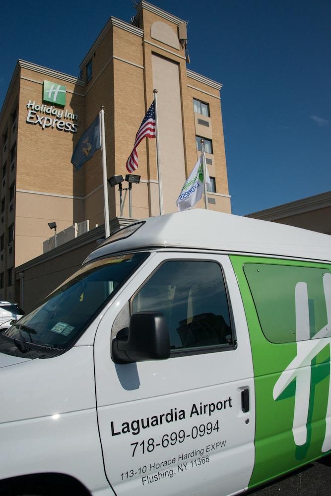 Holiday Inn Express Laguardia Airport, an IHG Hotel photo 1