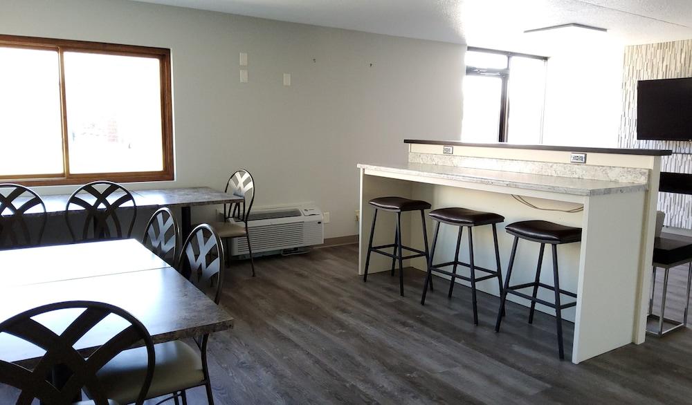 Klopfenstein Inn and Suites photo 20
