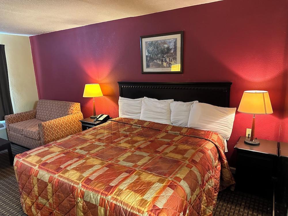 Royal Inn photo 12