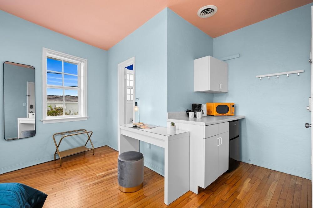 Blue Flamingo Suites photo 58