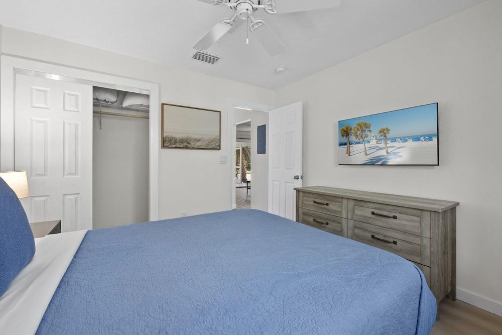 Driftwood Inn photo 12