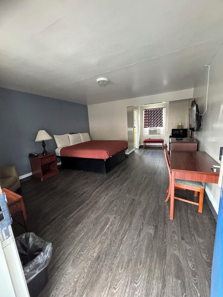 The Executive Inn photo 11