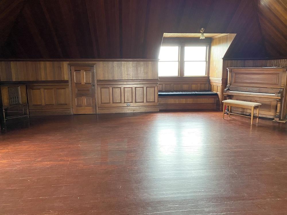 The Weller House photo 55