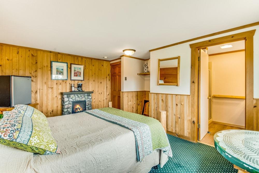 Deer Harbor Inn photo 5
