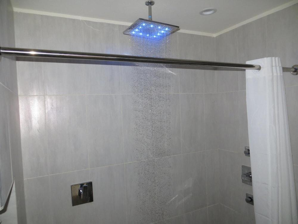 Crystal Inn - Sugar Land photo 11