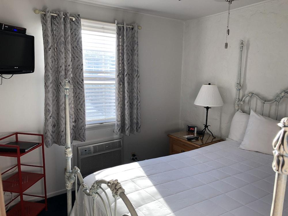 Seacrest Inn photo 87