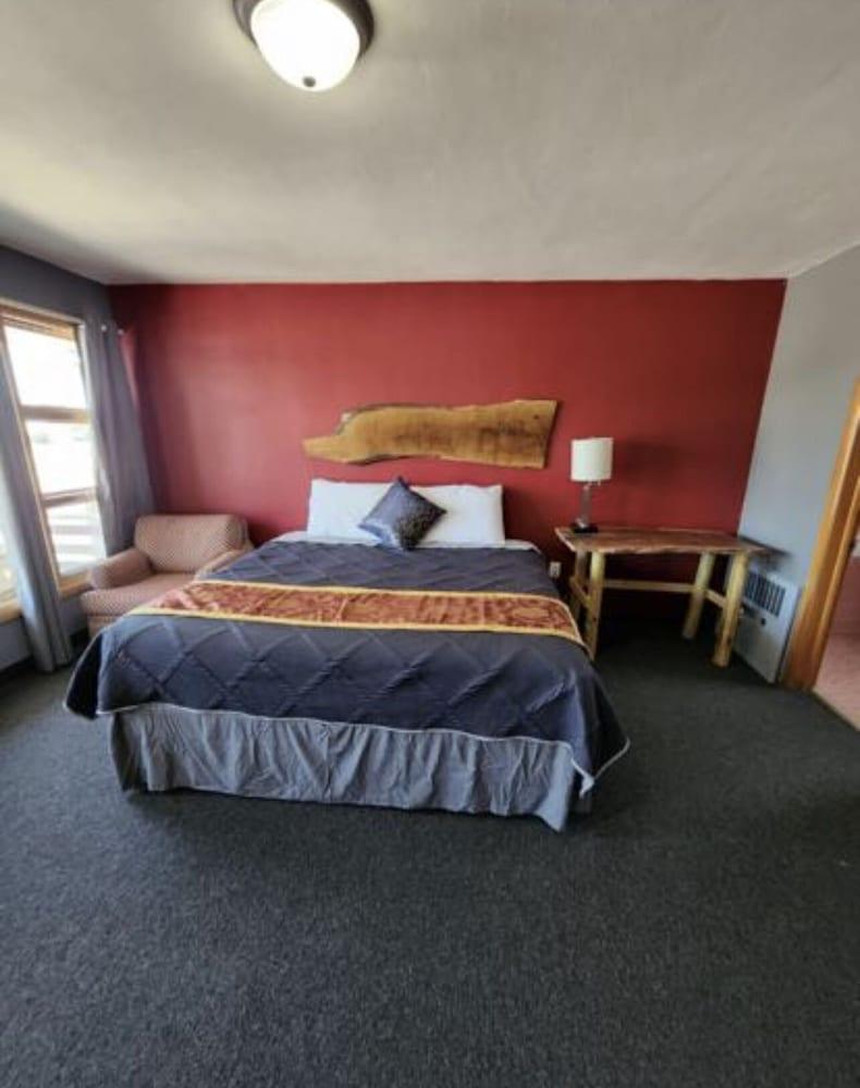 Tri-States Wood Inn photo 3