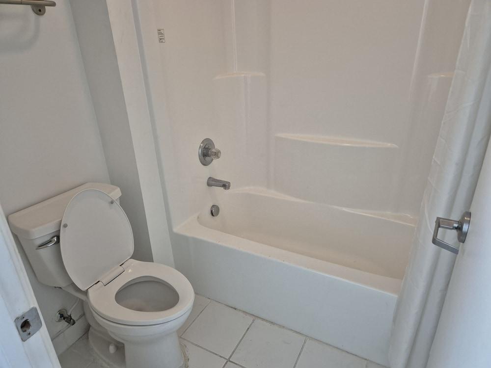 General Bragg Inn & Suites Chickamauga photo 27