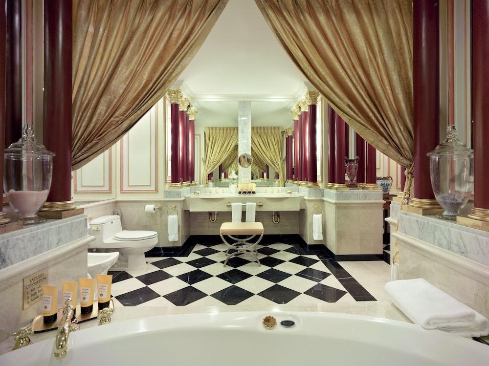 The Towers at Lotte New York Palace photo 65