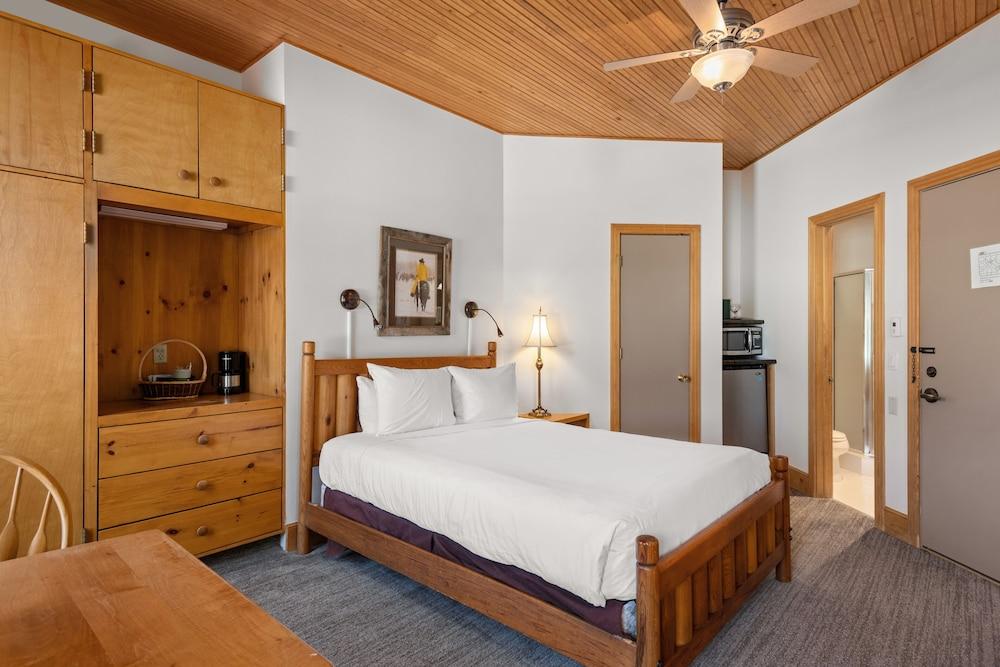 Independence Square Lodge by Frias photo 52