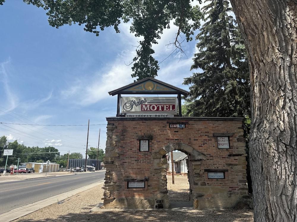plains motel — hotel in Douglas